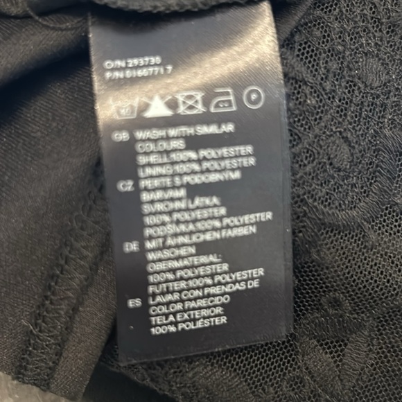 Lace pull on skirt - Picture 2 of 8